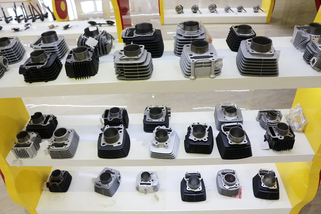 Motorcycle Part Transmission Kit Sprocket Set for Honda Xr250/St90/Vmen/Biz100/Cargo Titan150/Wave110/FT125 150/