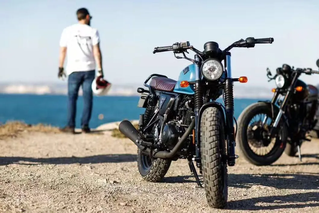 Retro Motorcycle with Efi Engine